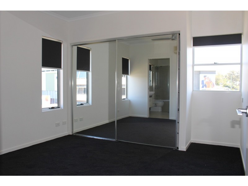 4/8 Underhill Avenue, Indooroopilly QLD 4068