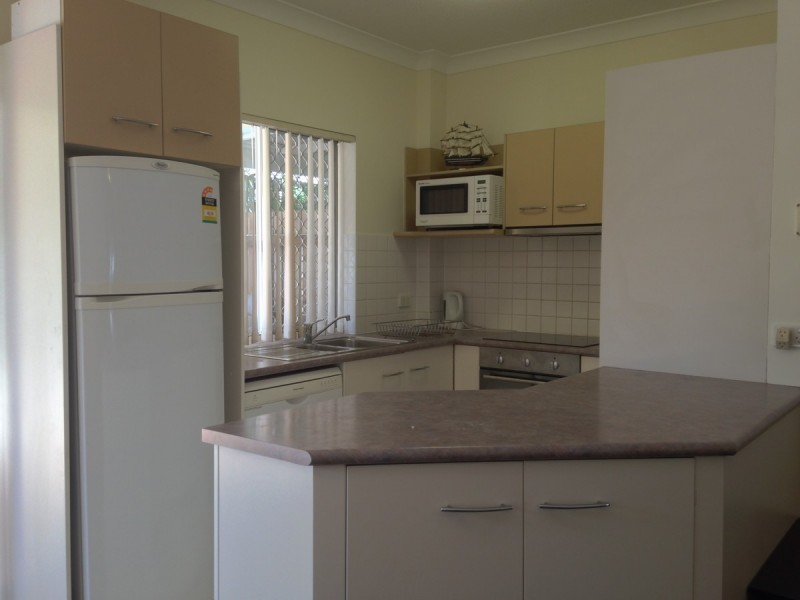 2/32 Lissner Street, Toowong QLD 4066