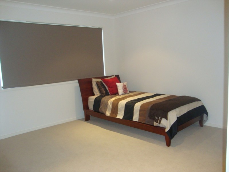 65 Sinnamon Road, Sinnamon Park QLD 4073