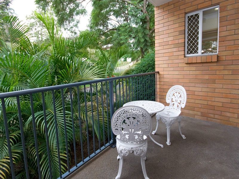 6/104 Gailey Road, St Lucia QLD 4067