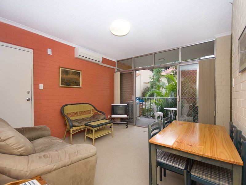 6/104 Gailey Road, St Lucia QLD 4067