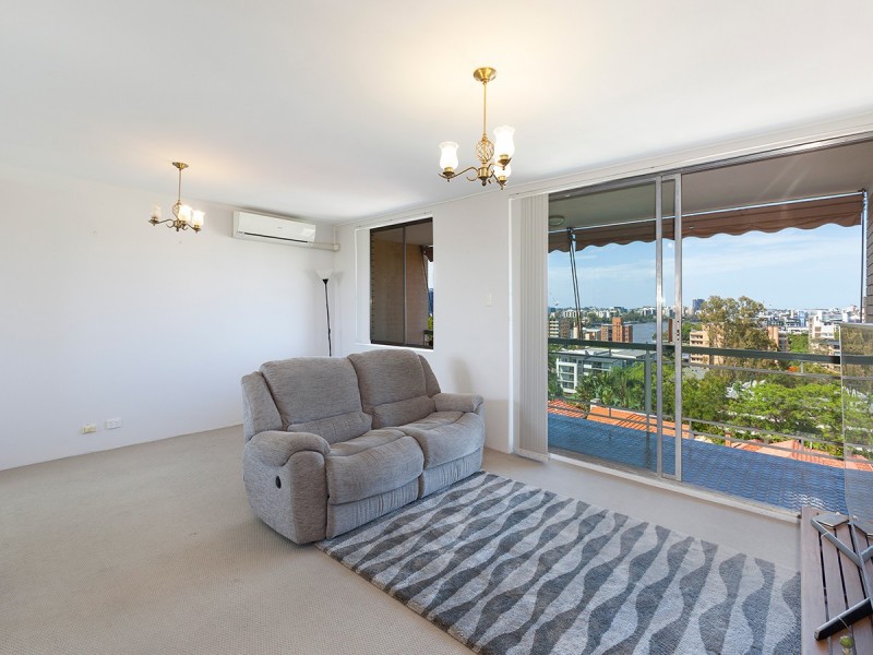 18/15 Bellevue Terrace, St Lucia QLD 4067
