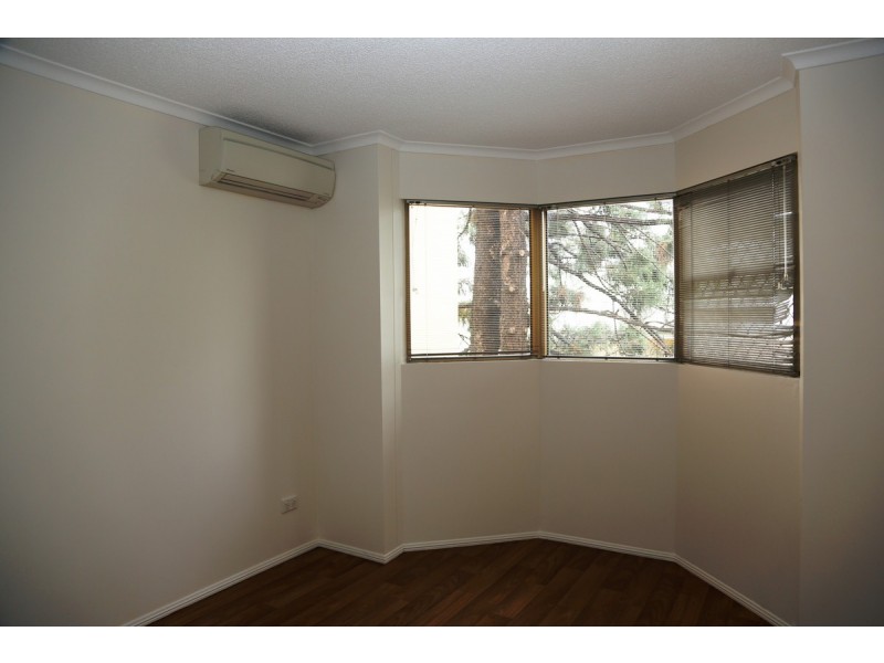 3/15 Clarence Road, Indooroopilly QLD 4068