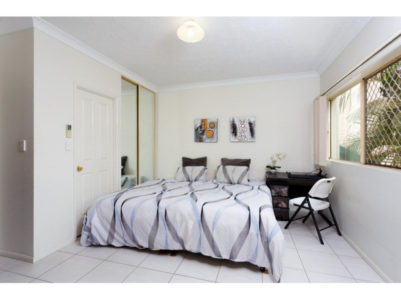 1/58 Mitre Street, St Lucia QLD 4067