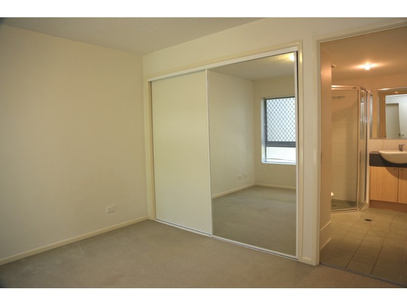 28/7 Landsborough Terrace, Toowong QLD 4066