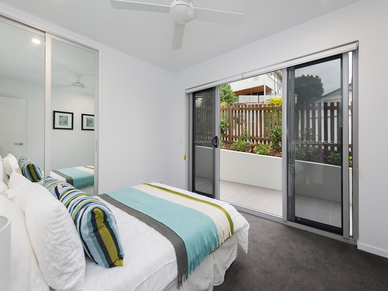 10/4 Carmody Road, St Lucia QLD 4067