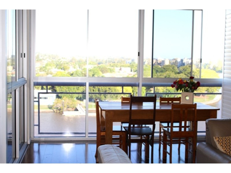 8/40 Glen Road, Toowong QLD 4066