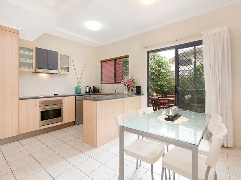 5/34 Warren Street, St Lucia QLD 4067