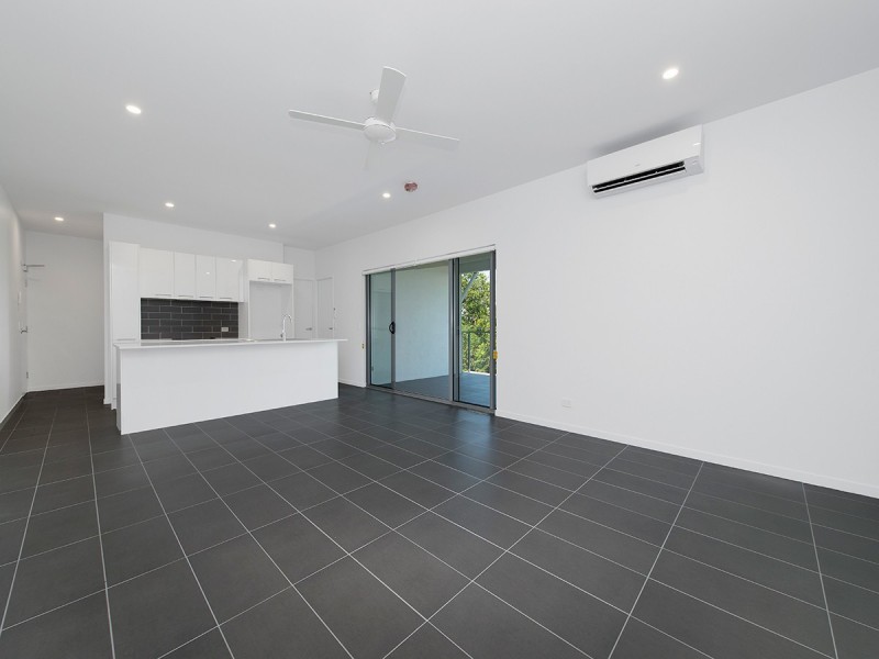 11/4 Carmody Road, St Lucia QLD 4067