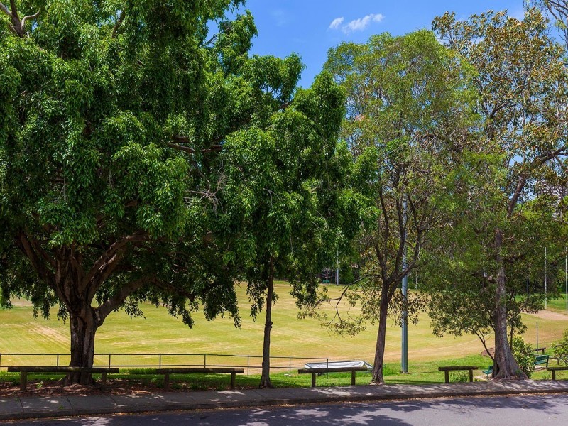 12 Union Street, Taringa QLD 4068