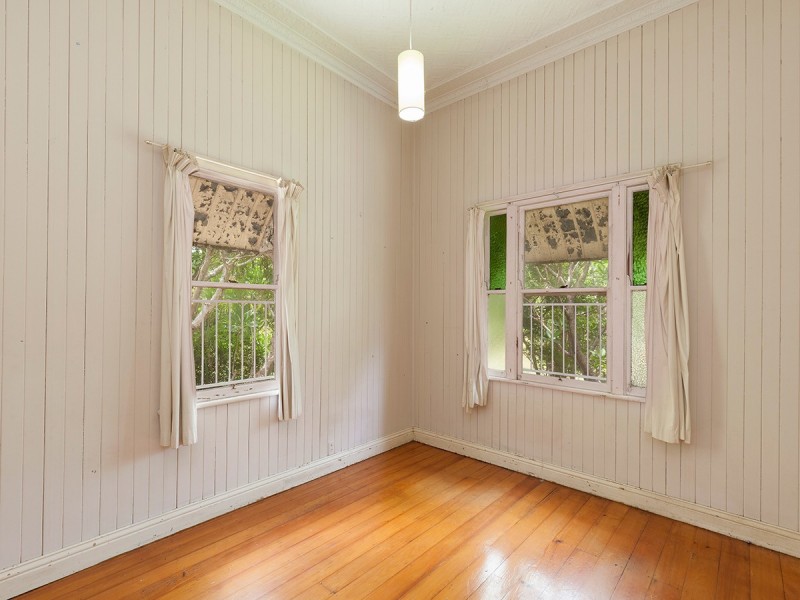 12 Union Street, Taringa QLD 4068