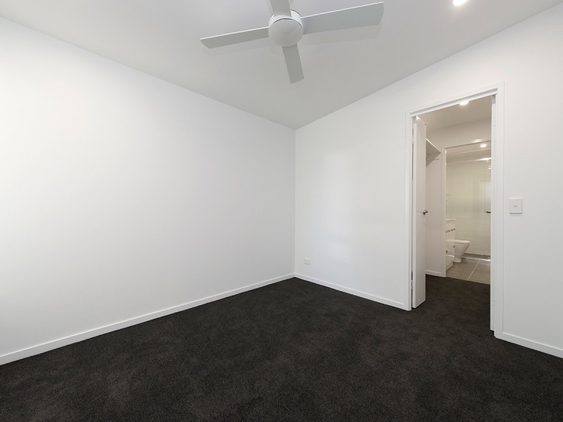 12/4 Carmody Road, St Lucia QLD 4067