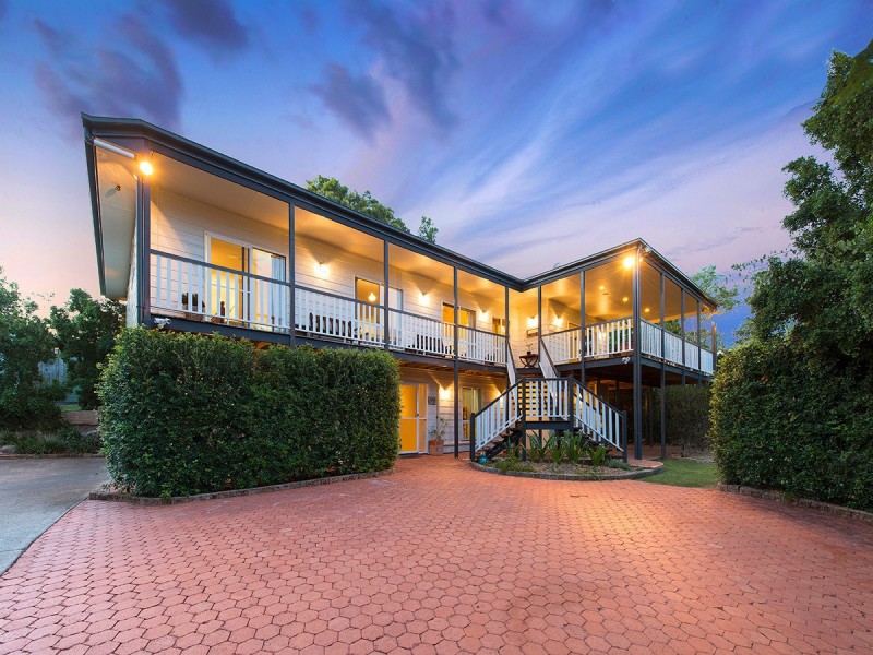 14 Westaway Crescent, Bellbowrie QLD 4070