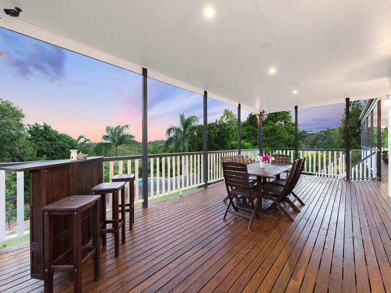 14 Westaway Crescent, Bellbowrie QLD 4070