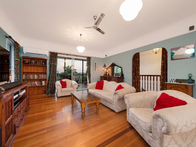 14 Westaway Crescent, Bellbowrie QLD 4070