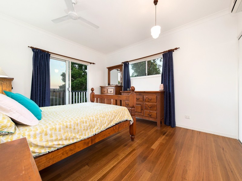 14 Westaway Crescent, Bellbowrie QLD 4070