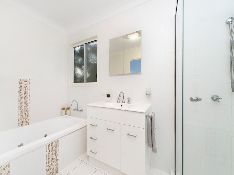 14 Westaway Crescent, Bellbowrie QLD 4070