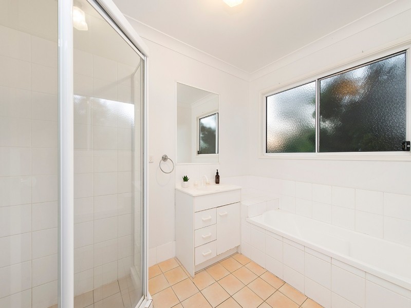 14 Westaway Crescent, Bellbowrie QLD 4070