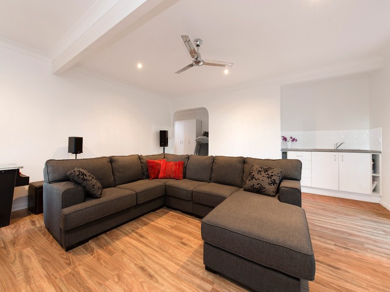 14 Westaway Crescent, Bellbowrie QLD 4070