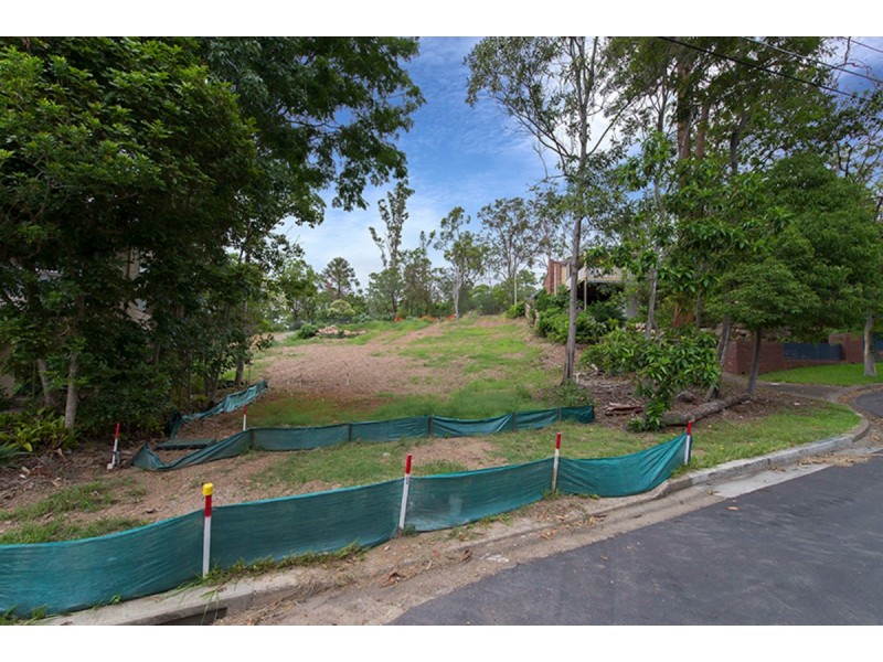 10 Teague Street, Indooroopilly QLD 4068