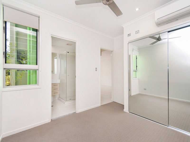 4/119 Macquarie Street, St Lucia QLD 4067