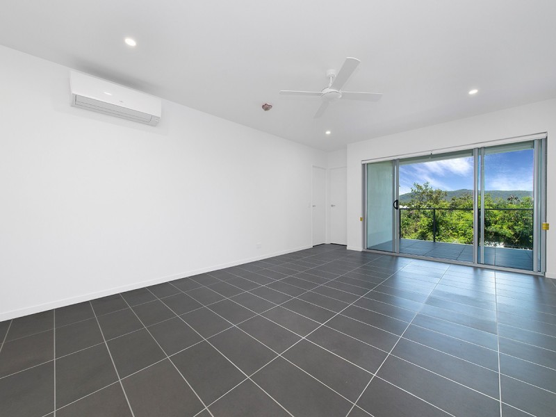 13/4 Carmody Road, St Lucia QLD 4067