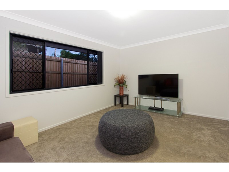 16 Stanaway Place, Bellbowrie QLD 4070