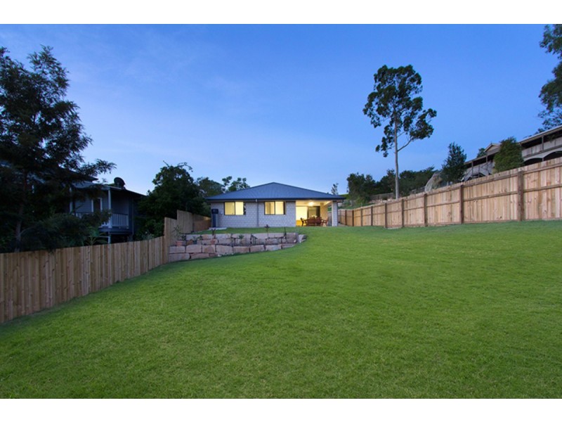 16 Stanaway Place, Bellbowrie QLD 4070