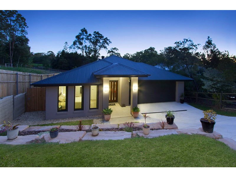 16 Stanaway Place, Bellbowrie QLD 4070