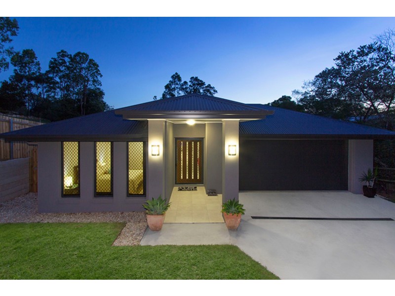 16 Stanaway Place, Bellbowrie QLD 4070