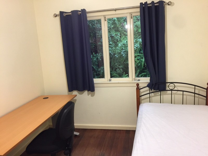 114 Sir Fred Schonell Drive, St Lucia QLD 4067
