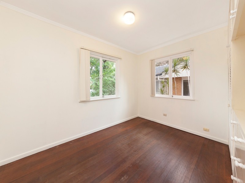 7 Harvard Street, Kenmore QLD 4069