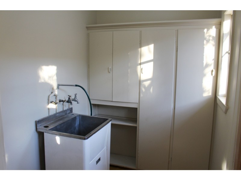 19 The Esplanade, St Lucia QLD 4067