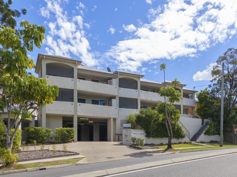 2/69 Coonan Street, Indooroopilly QLD 4068