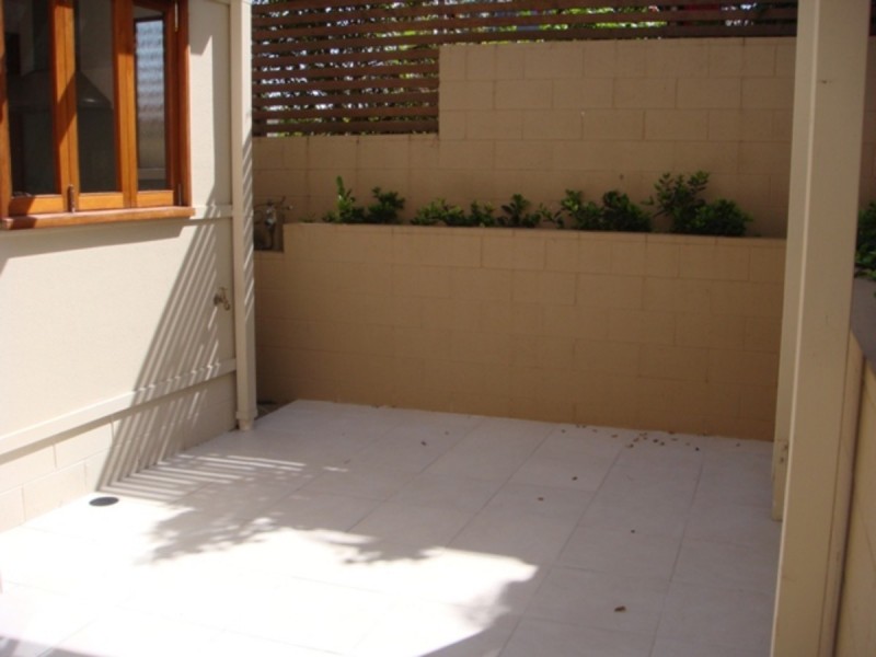 13 Wells Lane, Toowong QLD 4066