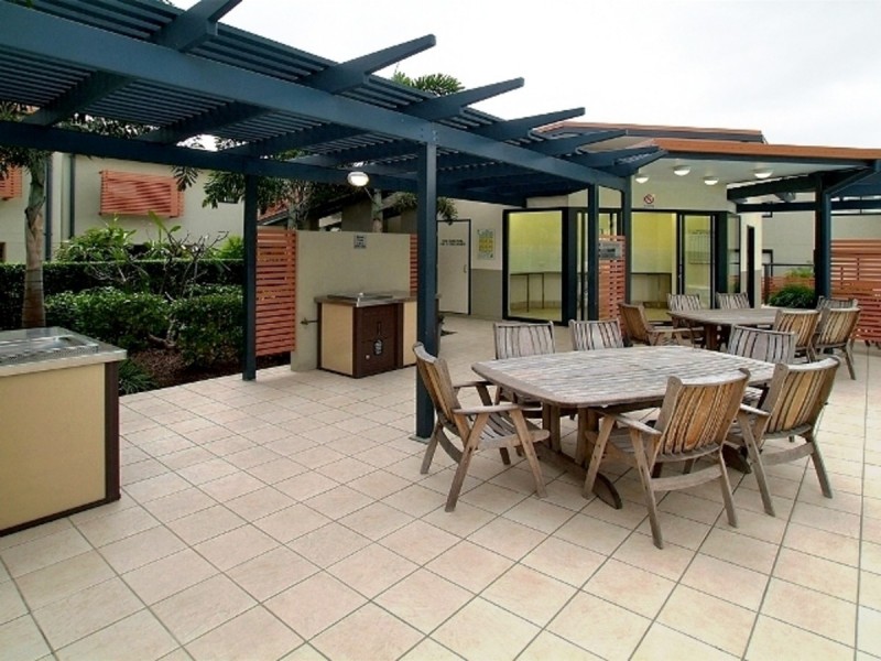 140/7 Land Street, Toowong QLD 4066