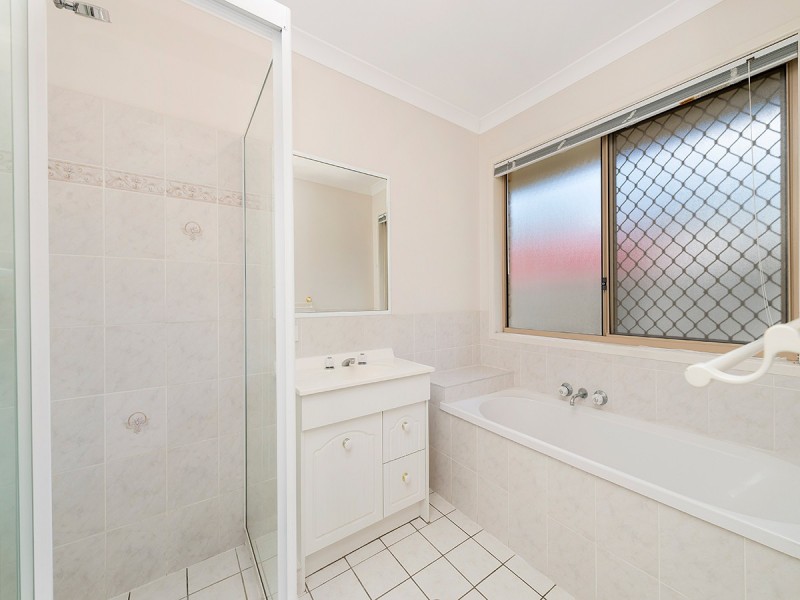 11 Carabeen Street, Bellbowrie QLD 4070