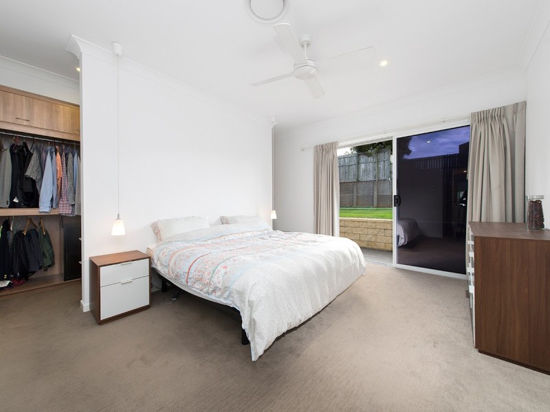 7 Kauri Pine Close, Moggill QLD 4070