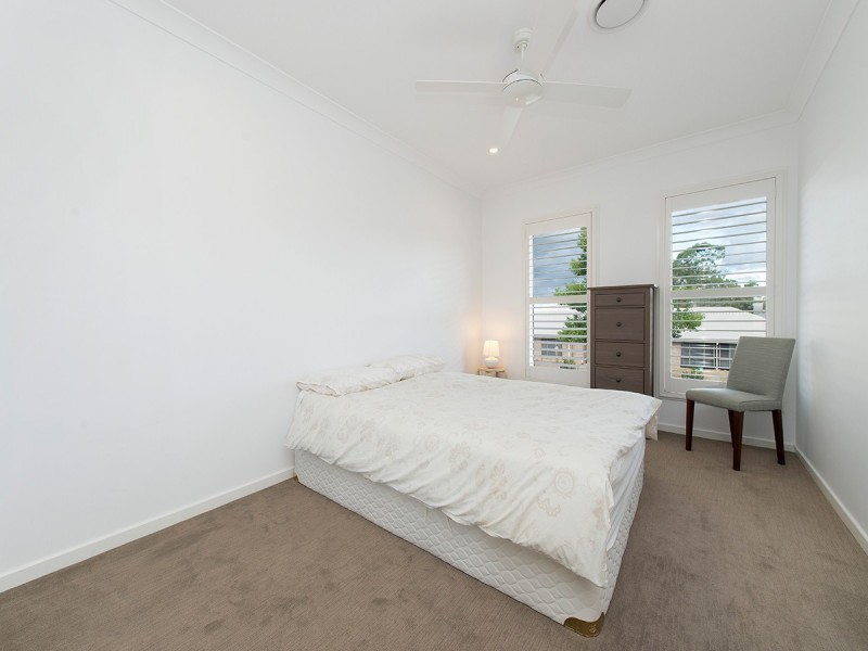 7 Kauri Pine Close, Moggill QLD 4070