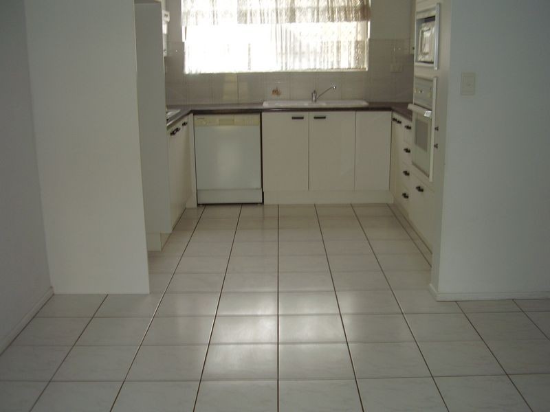 2/27 Cadell Street, Toowong QLD 4066