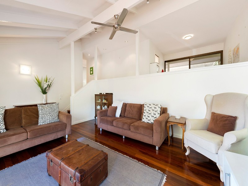 40 Fairweather Street, Kenmore QLD 4069