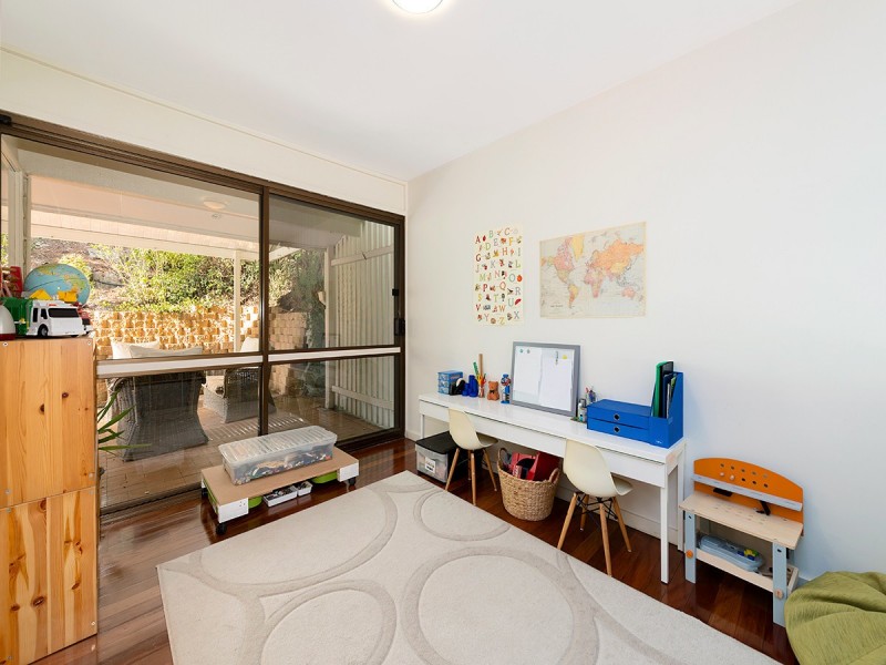40 Fairweather Street, Kenmore QLD 4069