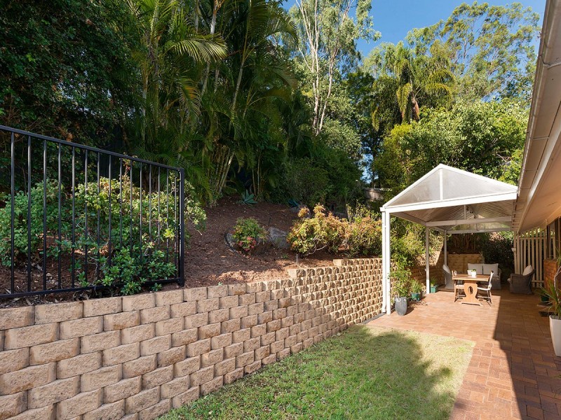 40 Fairweather Street, Kenmore QLD 4069