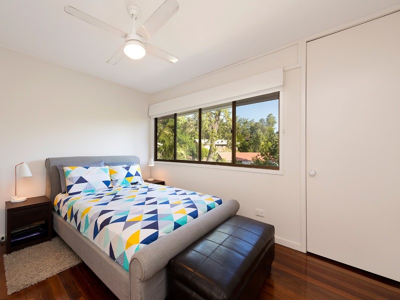 40 Fairweather Street, Kenmore QLD 4069
