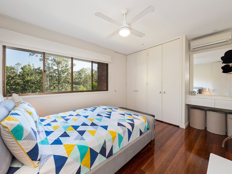 40 Fairweather Street, Kenmore QLD 4069