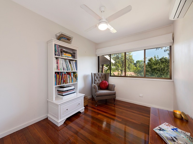 40 Fairweather Street, Kenmore QLD 4069