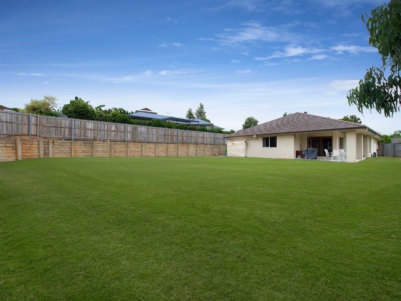 205 Gibson Crescent, Bellbowrie QLD 4070