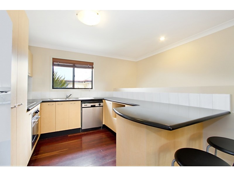 5/56 Central Avenue, Indooroopilly QLD 4068