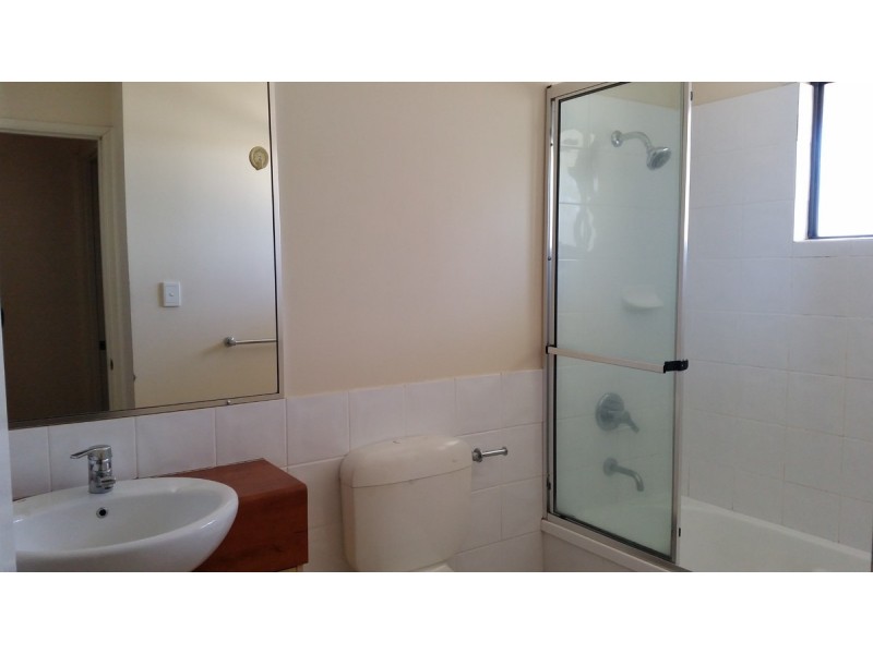 5/56 Central Avenue, Indooroopilly QLD 4068