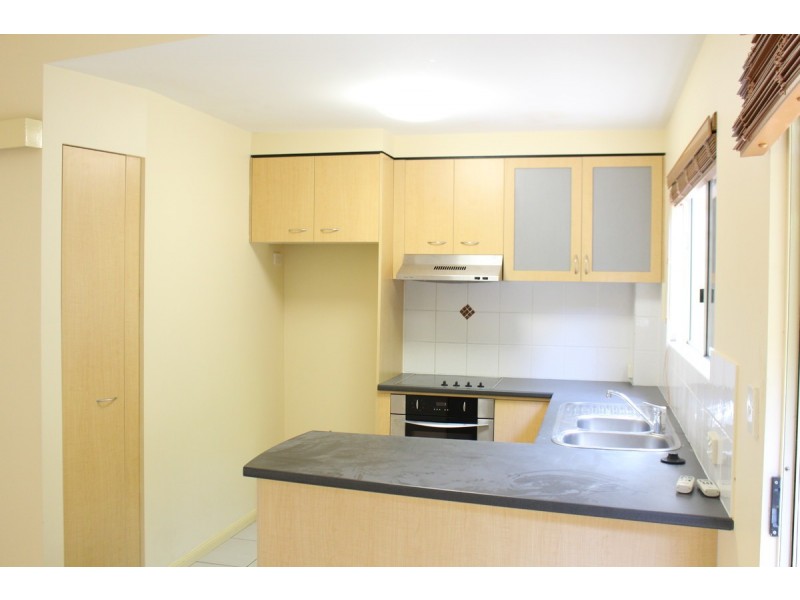 8/24 Brisbane Street, St Lucia QLD 4067